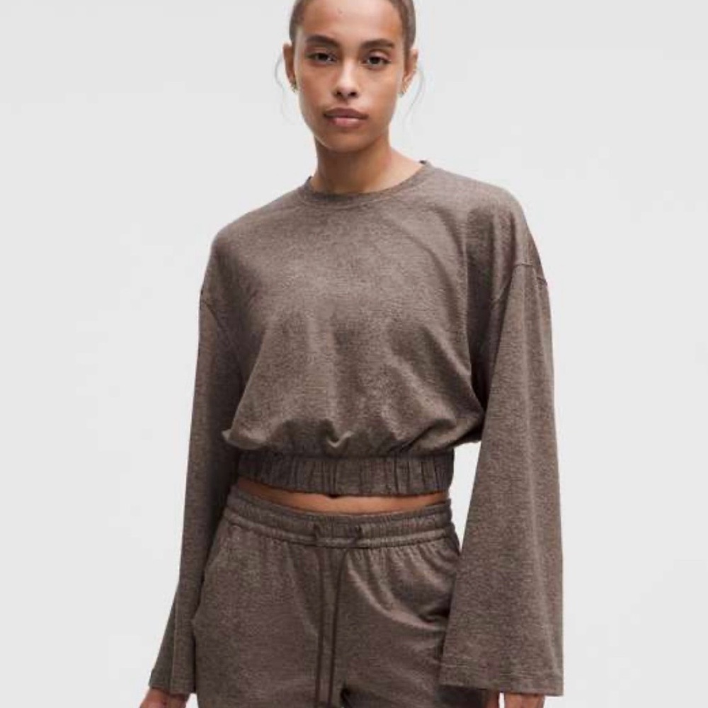 lululemon Soft Jersey Relaxed Soft Crewneck Pullover in Heathered Espresso